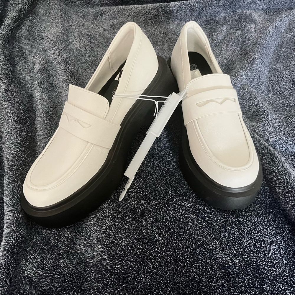 Wild Fable White and Black Mules